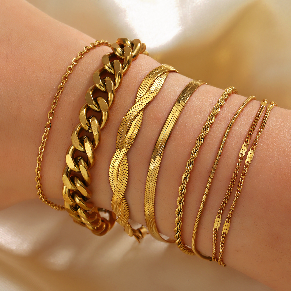 IG Style Simple Style Twist 304 Stainless Steel 18K Gold Plated Bracelets In Bulk display picture 2