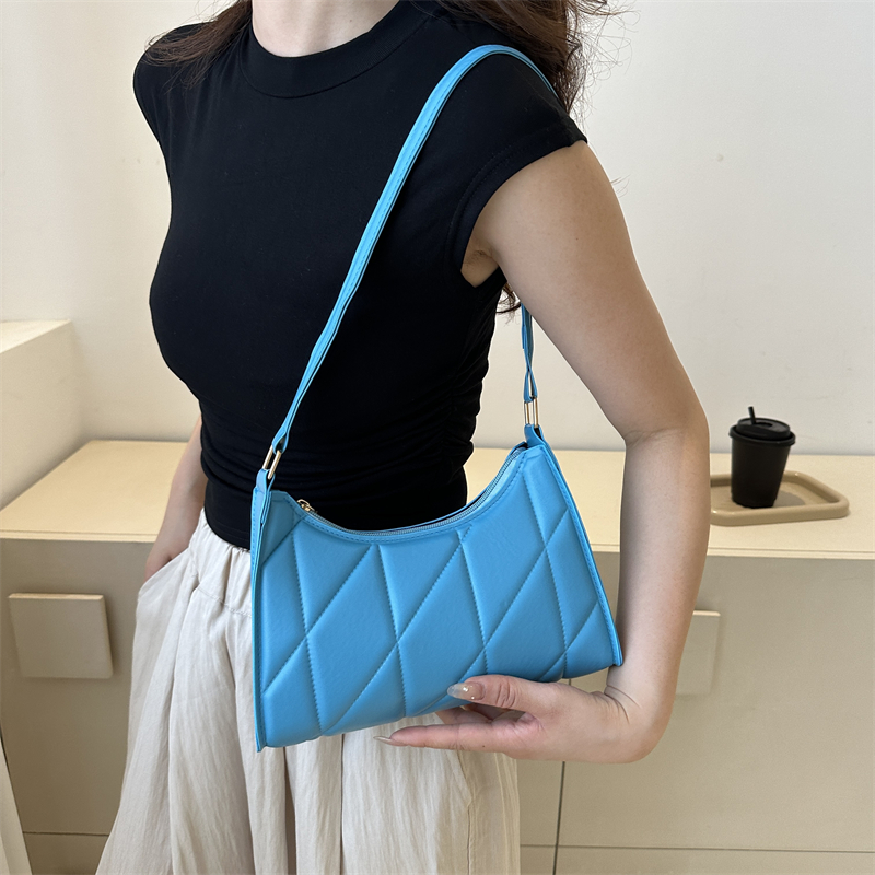 Women's All Seasons Pu Leather Elegant Basic Shoulder Bag Underarm Bag display picture 10