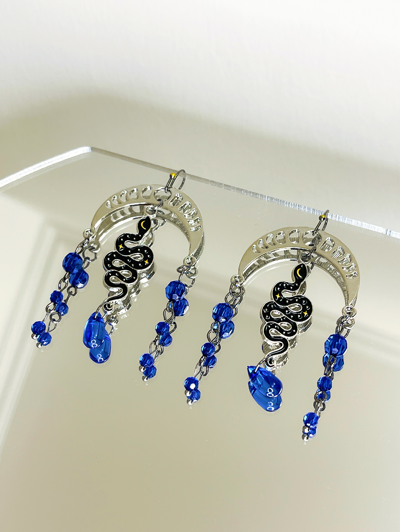 1 Pair Novelty Simple Style Moon Snake Alloy Drop Earrings display picture 1
