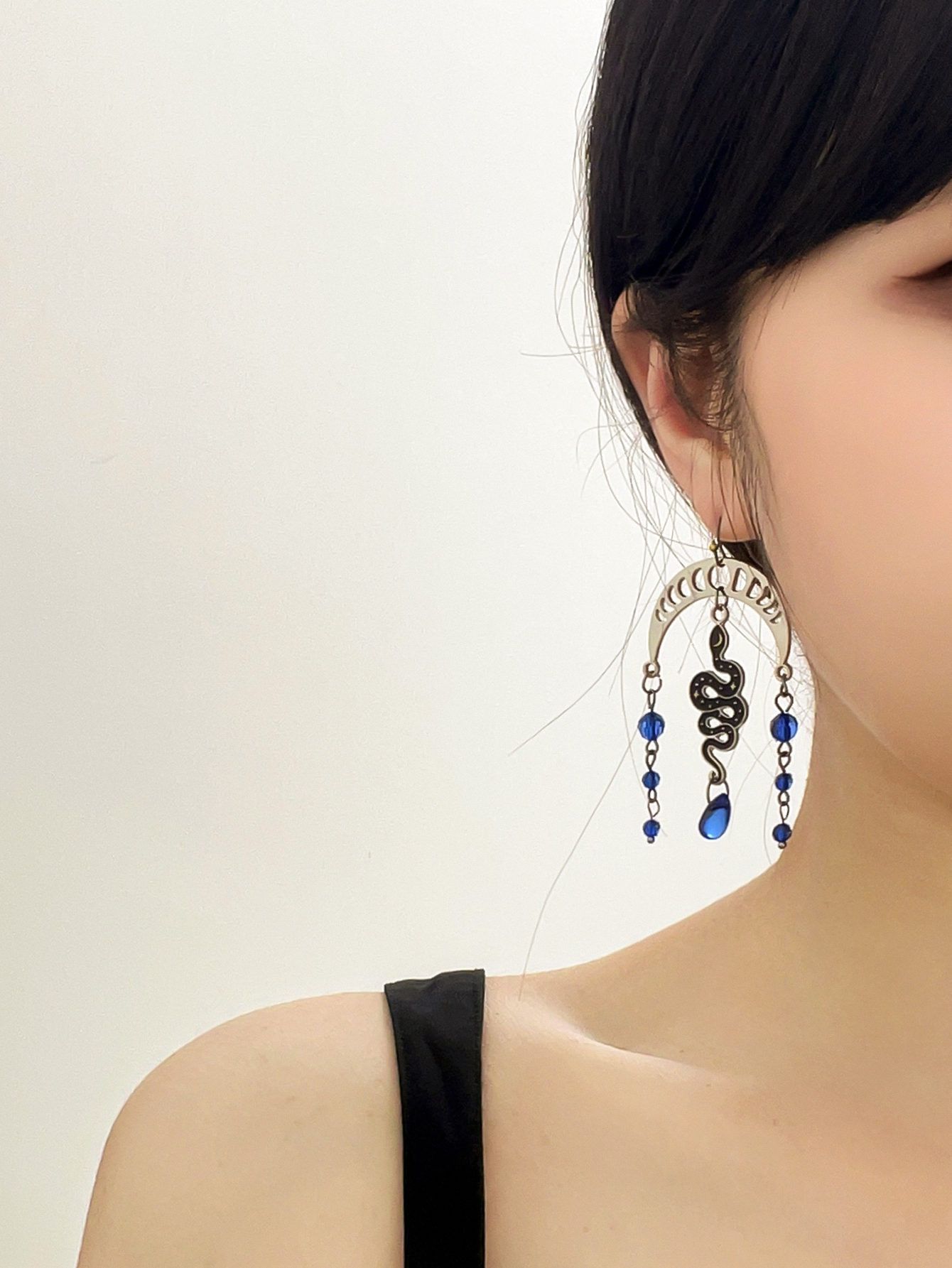 1 Pair Novelty Simple Style Moon Snake Alloy Drop Earrings display picture 2