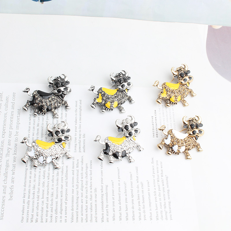 Cute Novelty Streetwear Animal Alloy Unisex Brooches display picture 6