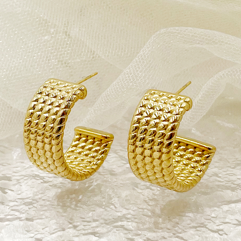 1 Pair Elegant Vintage Style Luxurious C Shape Polishing Plating 304 Stainless Steel 14K Gold Plated Ear Studs display picture 1
