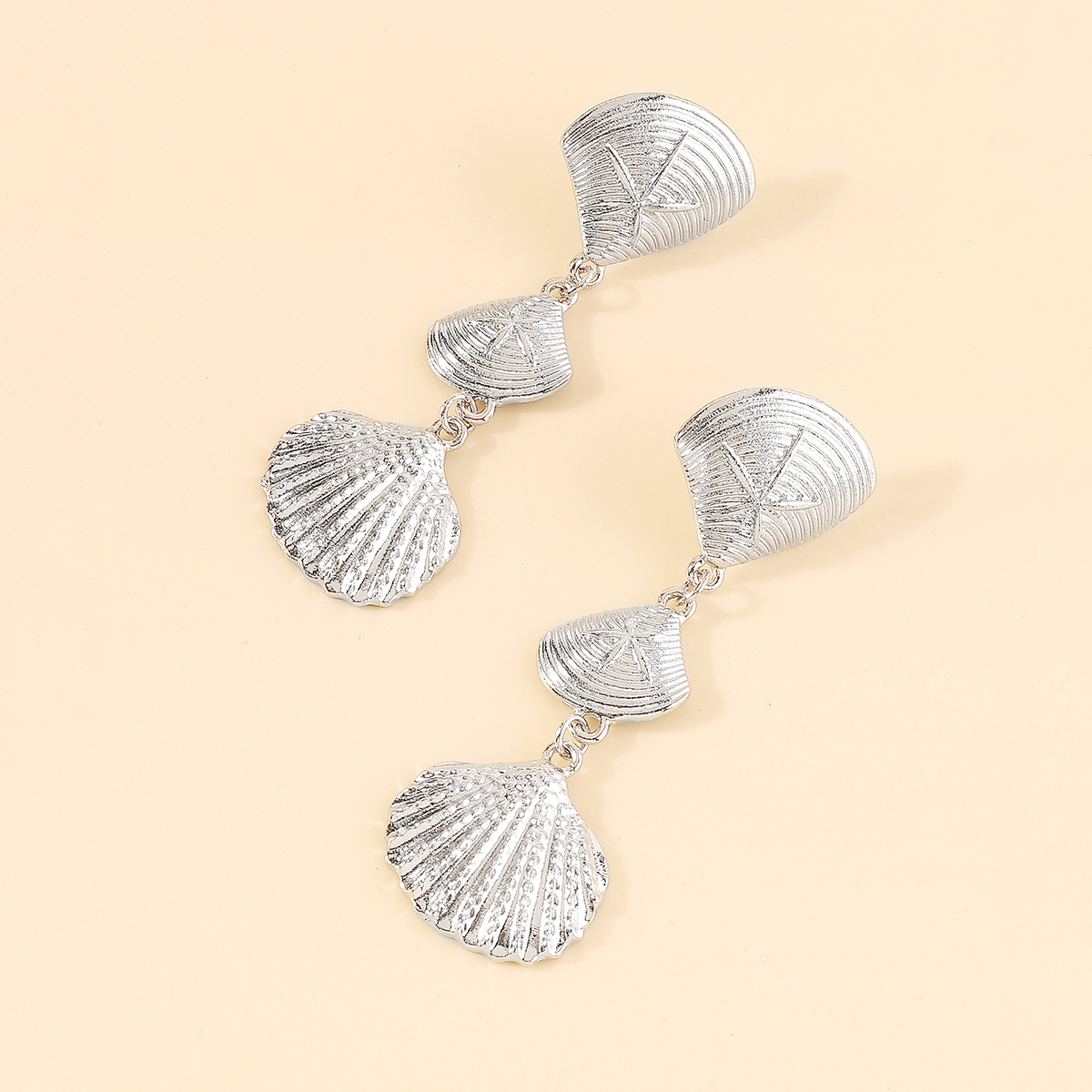 1 Pair Hawaiian Beach Tropical Shell Irregular Tassel Metal Alloy Drop Earrings display picture 4