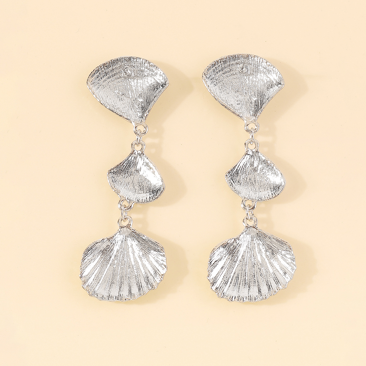 1 Pair Hawaiian Beach Tropical Shell Irregular Tassel Metal Alloy Drop Earrings display picture 15
