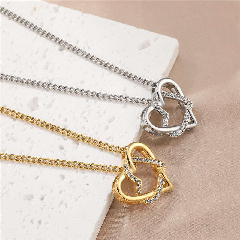 Sweet Simple Style Heart Shape Stainless Steel Hollow Out Inlay Zircon Pendant Necklace display picture 1