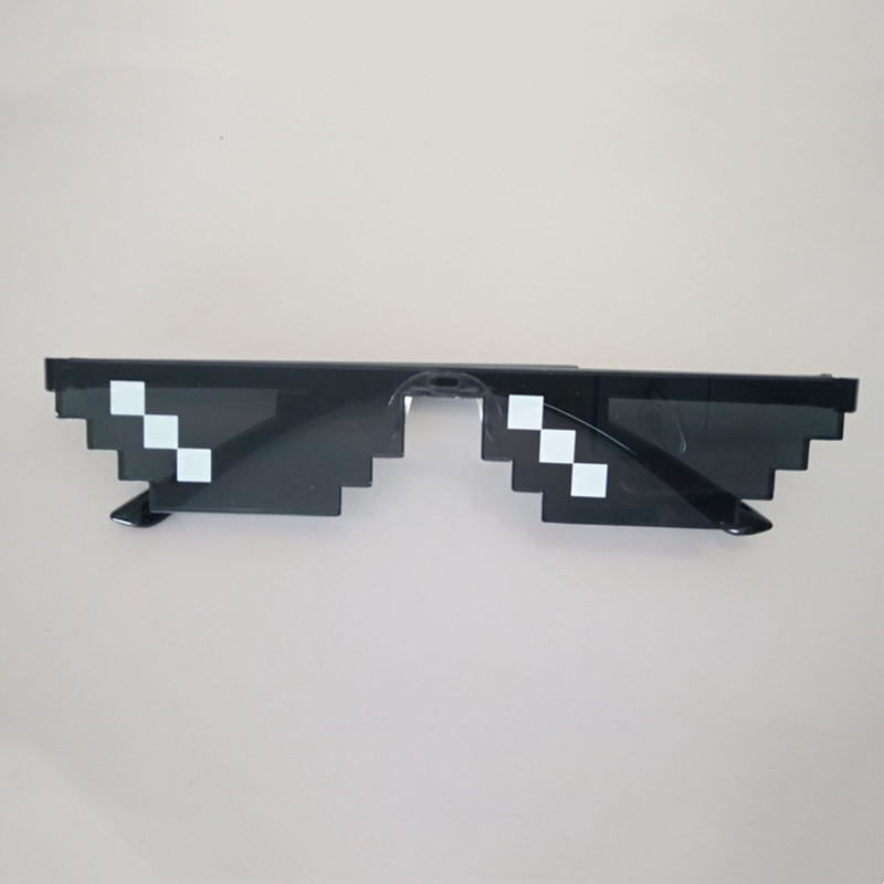 Exaggerated Funny Artistic Mosaic Pc Acrylic Resin Special-shaped Mirror Full Frame Clips Women's Sunglasses display picture 2