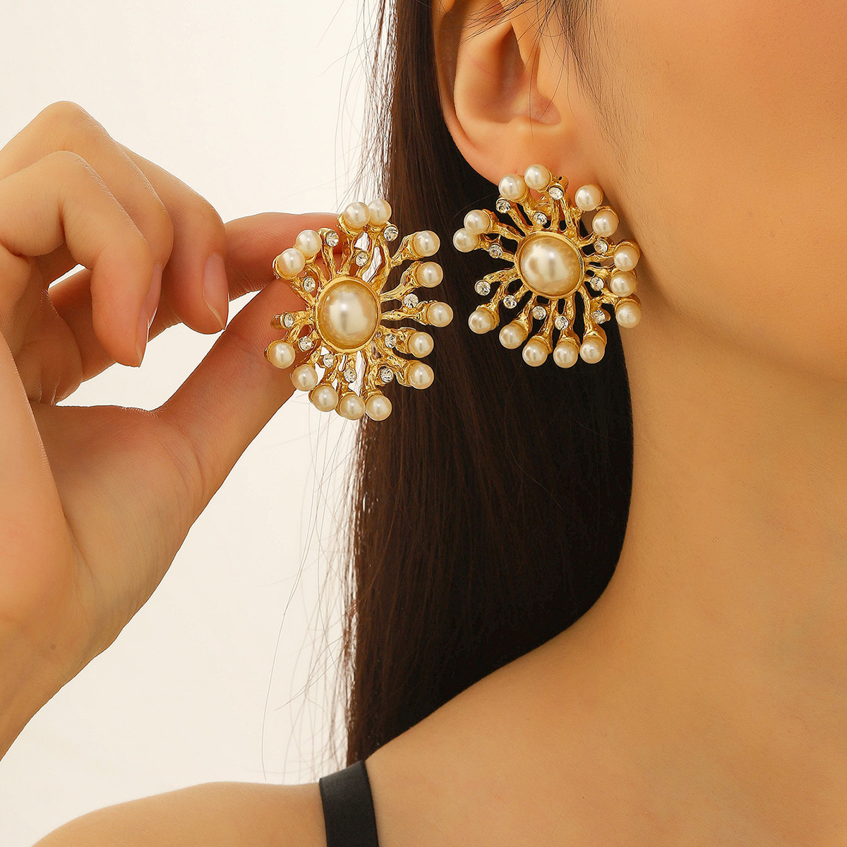 1 Paire Élégant Fleur Incruster Alliage Perles Artificielles Diamant Artificiel Boucles D'oreilles display picture 1