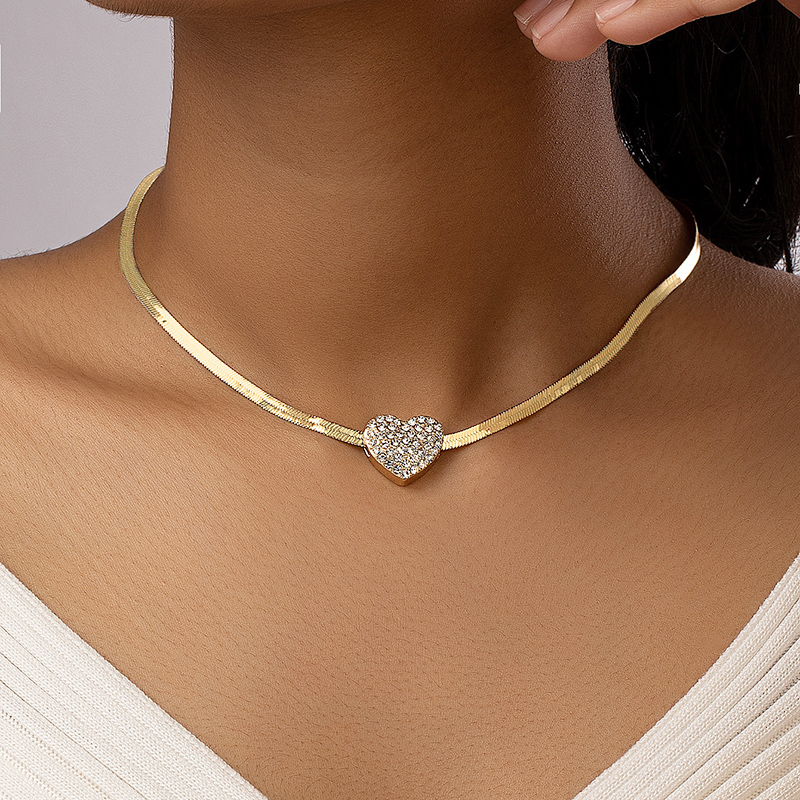 Original Design Retro Streetwear Heart Shape Alloy Plating Inlay Rhinestones Women's Pendant Necklace display picture 11
