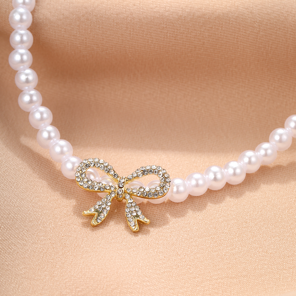 Elegant Classic Style Bow Knot Imitation Pearl Beaded Women's Necklace display picture 6