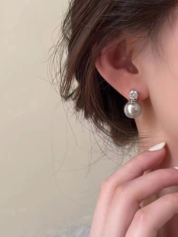 1 Pair Classic Style Solid Color Alloy Ear Studs display picture 3