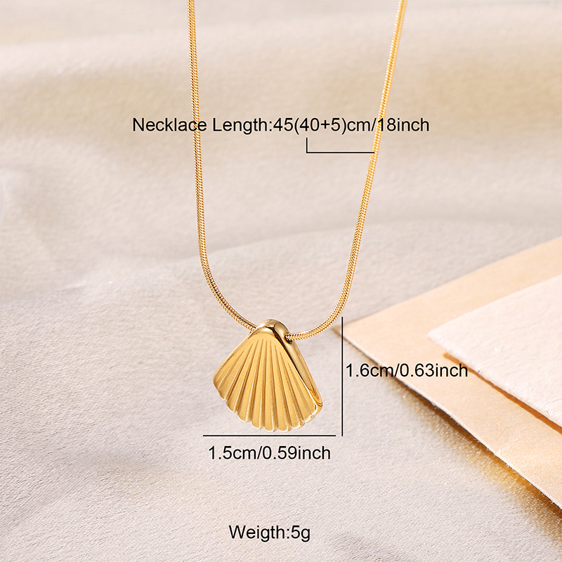 Casual Elegant Heart Shape Flower Shell Stainless Steel Plating Inlay Turquoise 18k Gold Plated Pendant Necklace display picture 3