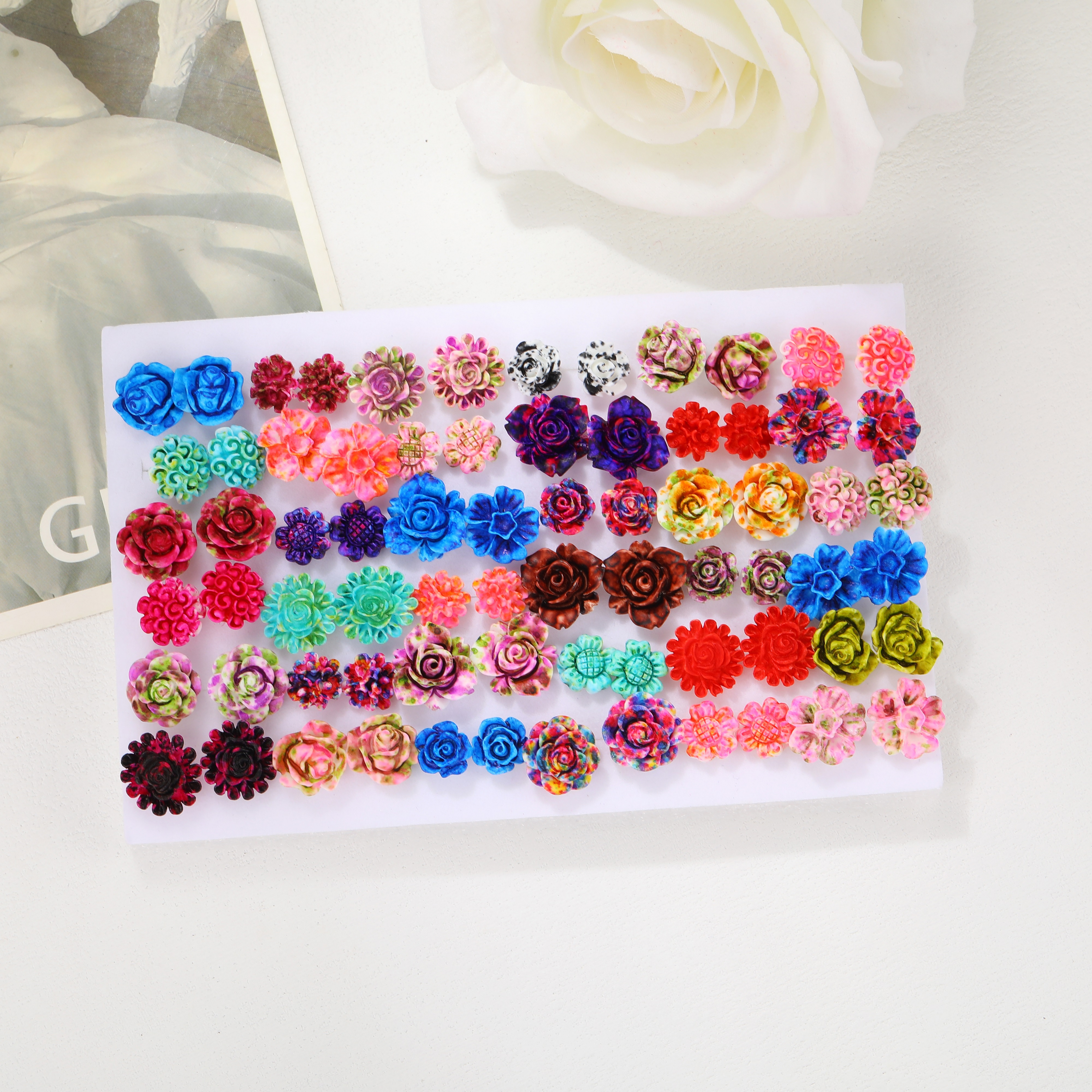 1 Set Simple Style Flower Plating Inlay Resin Artificial Gemstones Resin Gold Plated Silver Plated Ear Studs display picture 5