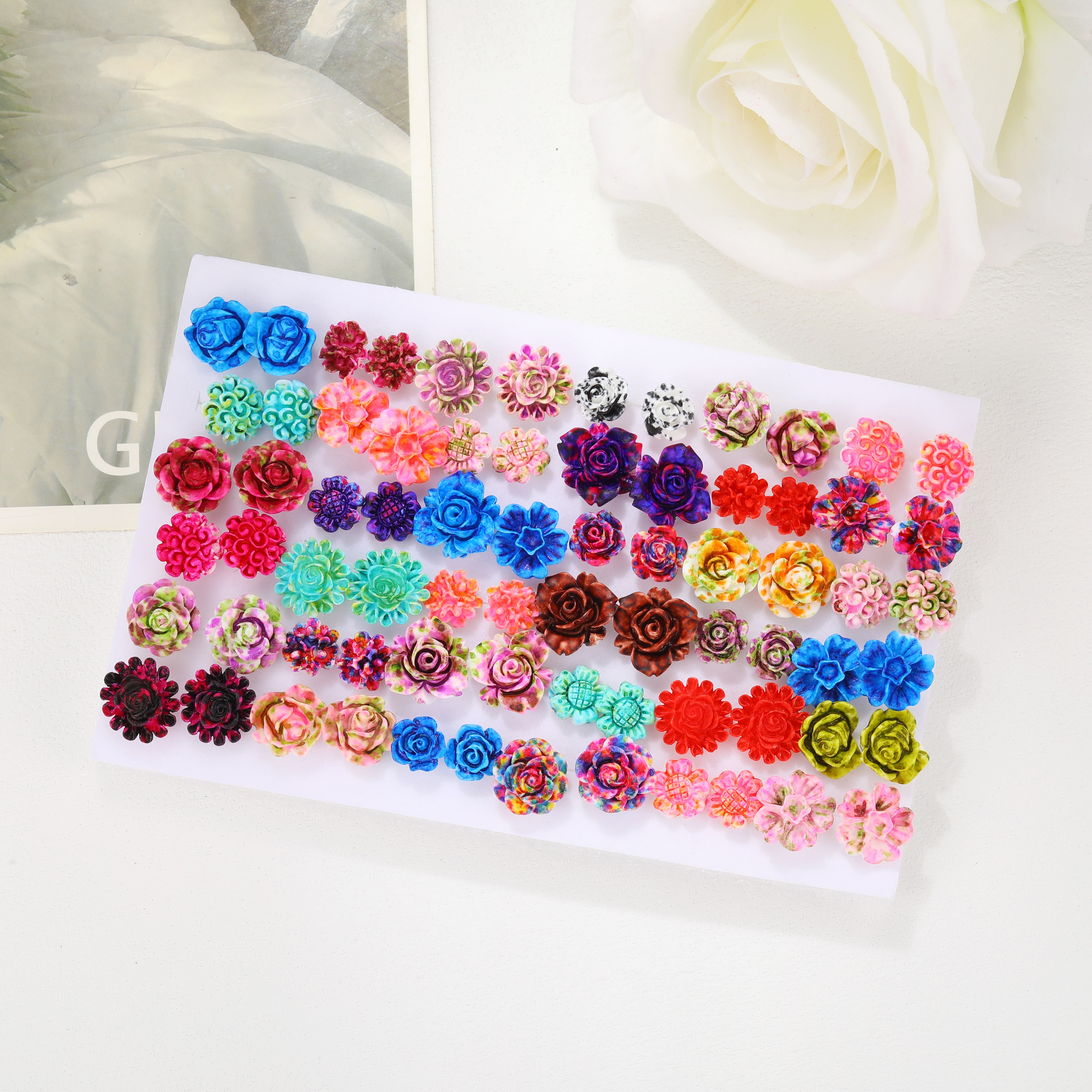 1 Set Simple Style Flower Plating Inlay Resin Artificial Gemstones Resin Gold Plated Silver Plated Ear Studs display picture 6