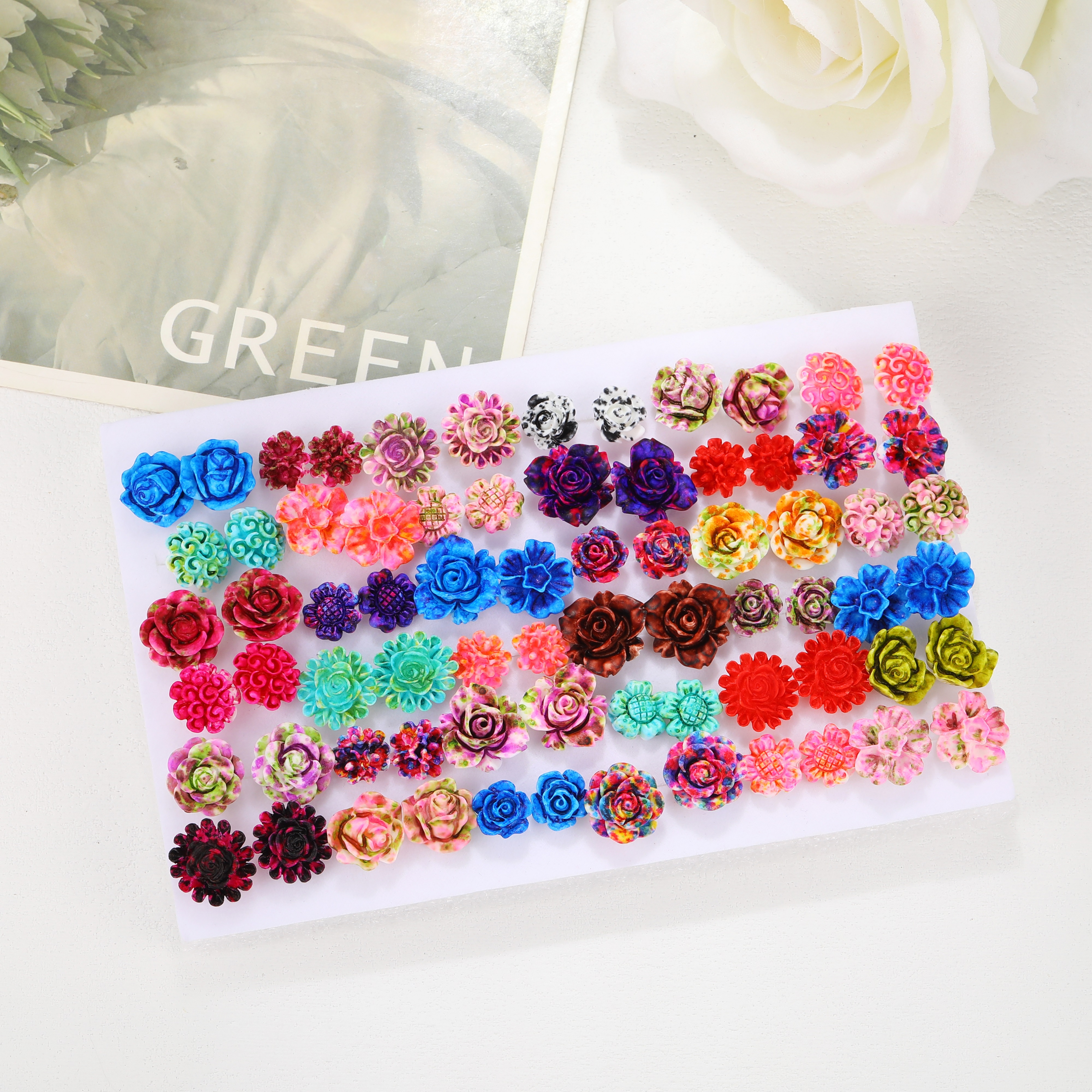 1 Set Simple Style Flower Plating Inlay Resin Artificial Gemstones Resin Gold Plated Silver Plated Ear Studs display picture 7