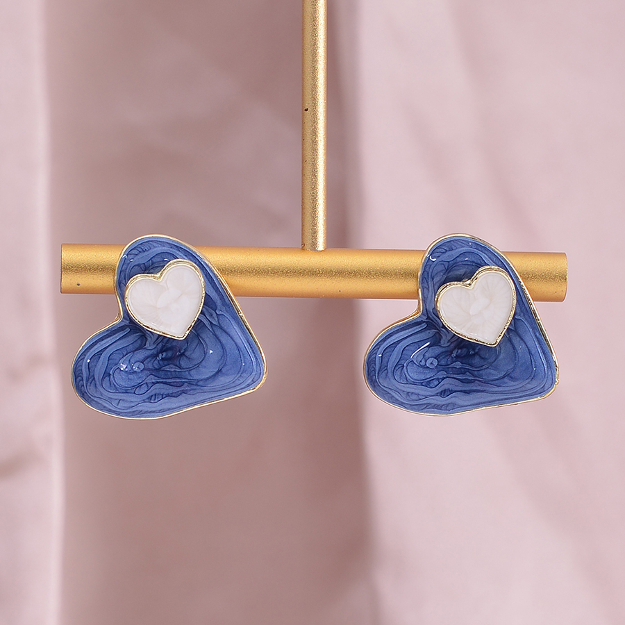 1 Pair Cute Sweet Heart Shape Enamel Alloy Ear Studs display picture 2