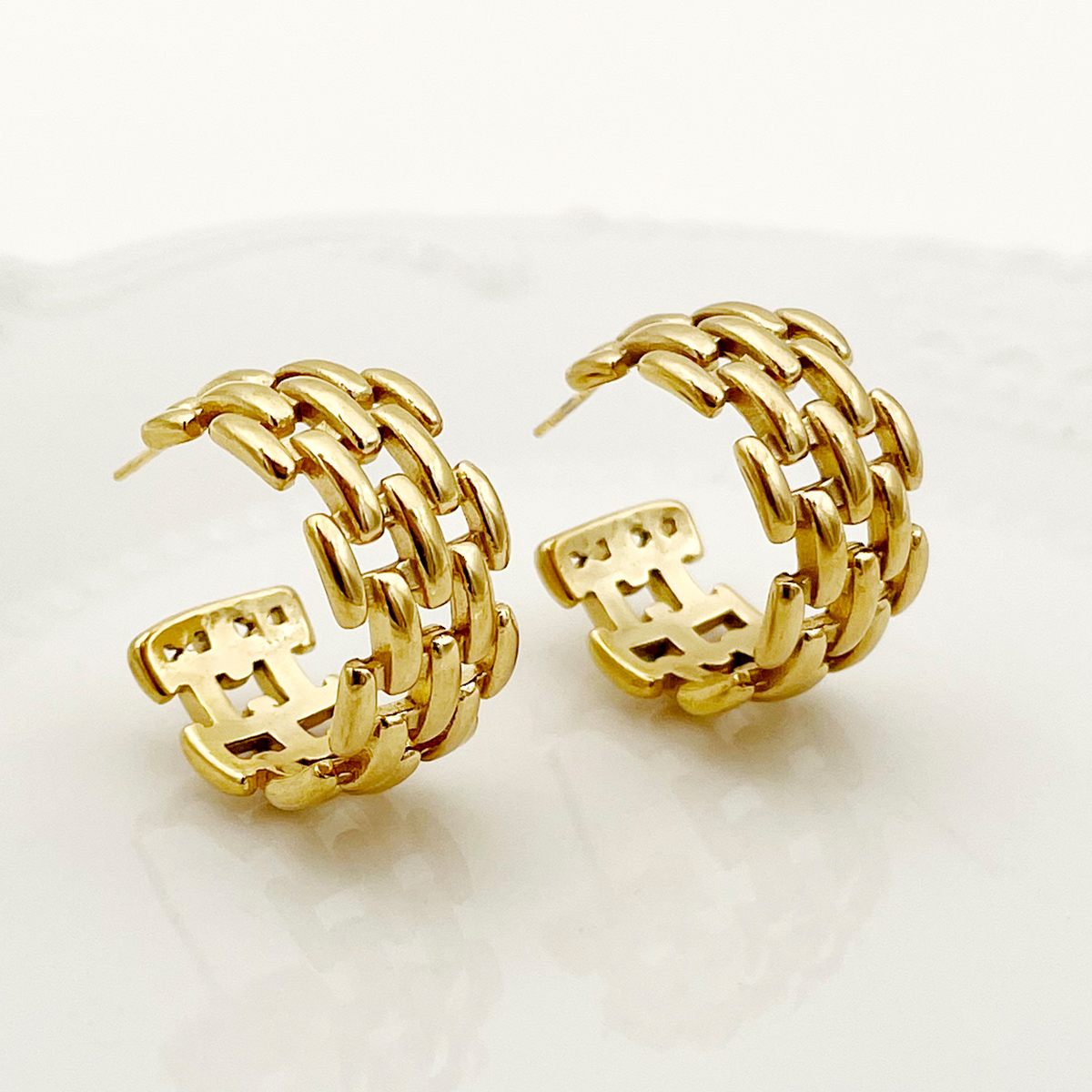 1 Pair Retro French Style C Shape Chain Plating 304 Stainless Steel 14K Gold Plated Ear Studs display picture 2