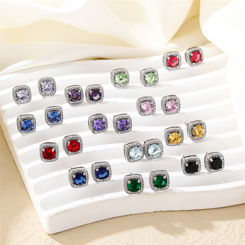 1 Pair Casual Simple Style Square Inlay Copper Zircon Silver Plated Ear Studs display picture 14