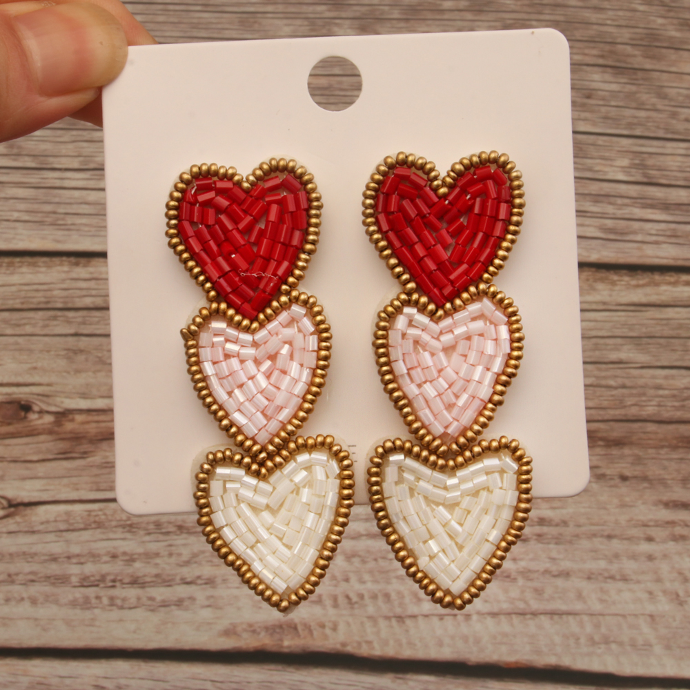 1 Pair Simple Style Artistic Heart Shape Handmade Beaded Cloth Drop Earrings display picture 1