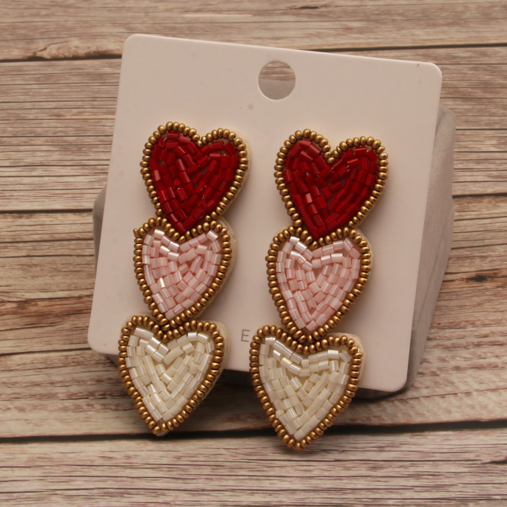 1 Pair Simple Style Artistic Heart Shape Handmade Beaded Cloth Drop Earrings display picture 2