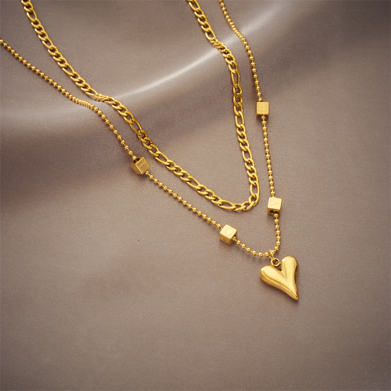 304 Stainless Steel 18K Gold Plated Korean Style Layered Plating Heart Shape Layered Necklaces display picture 5
