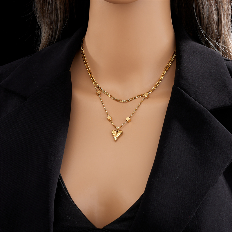 304 Stainless Steel 18K Gold Plated Korean Style Layered Plating Heart Shape Layered Necklaces display picture 6