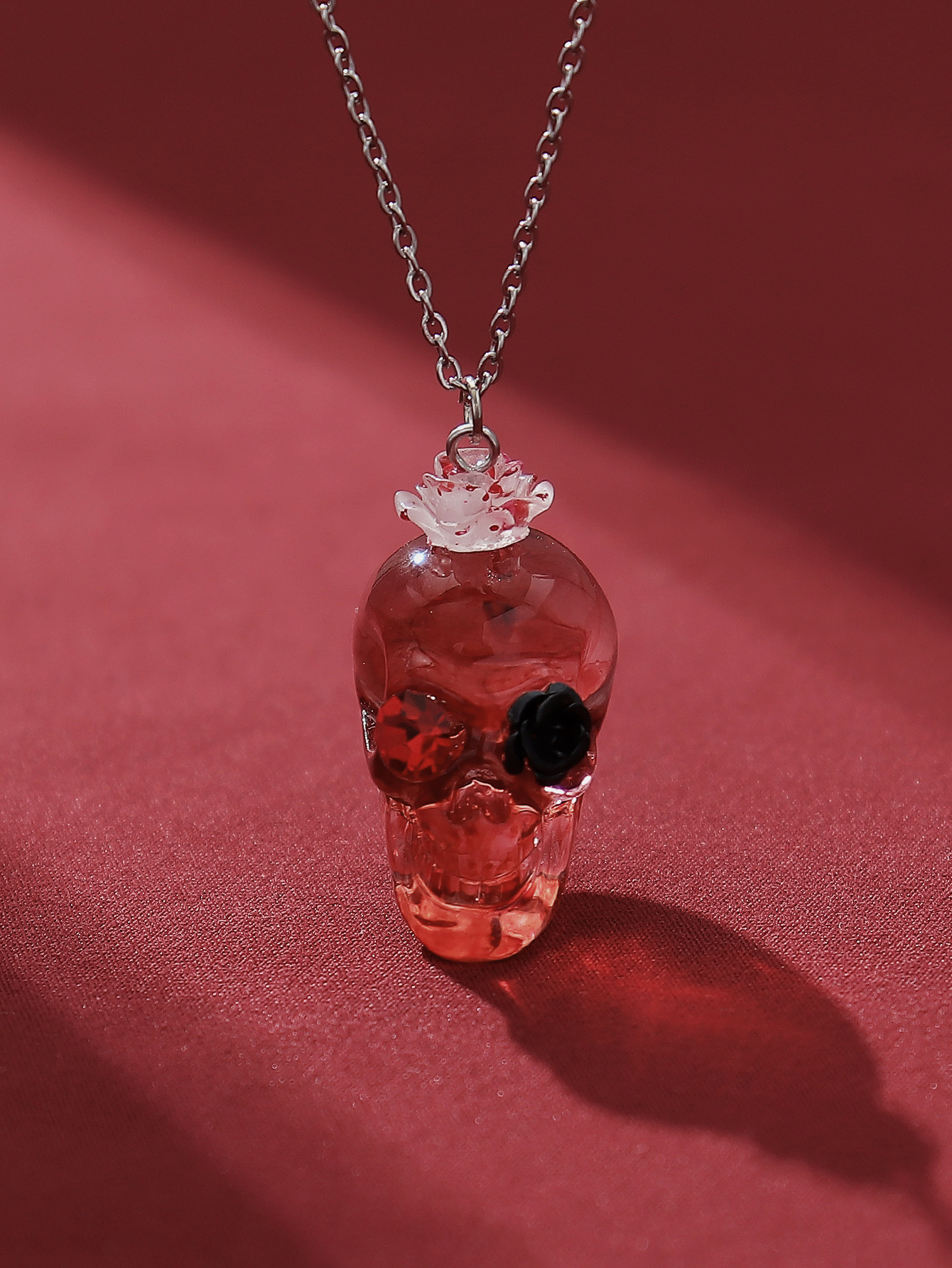 Gothic Punk Rose Skull Alloy Three-dimensional Inlay Artificial Diamond Halloween Unisex Pendant Necklace display picture 4