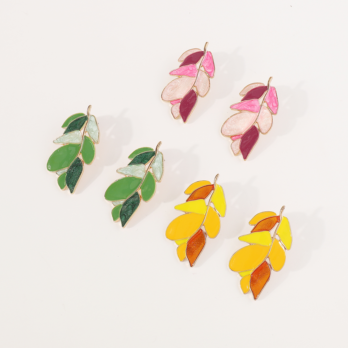 1 Pair Streetwear Leaf Irregular Layered Enamel Alloy Ear Studs display picture 14