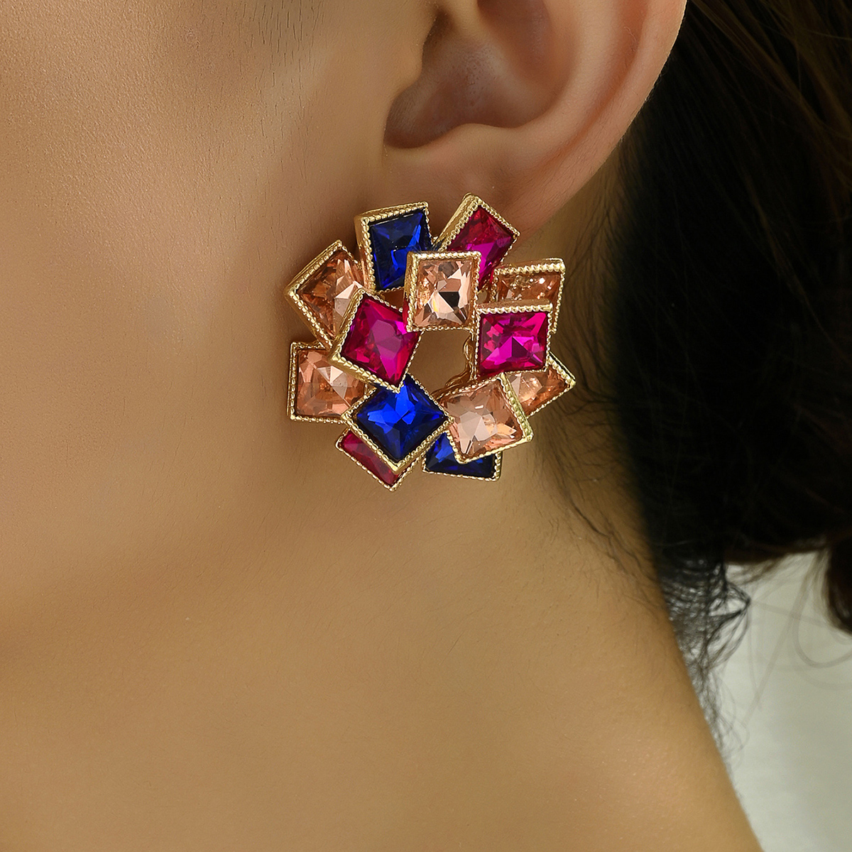 1 Pair Luxurious Shiny Square Plating Inlay Alloy Rhinestones Glass Stone Zircon 18K Gold Plated Ear Studs display picture 2
