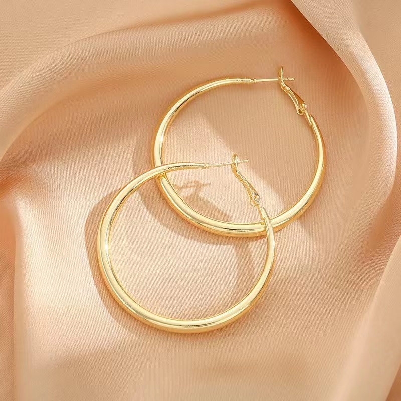 1 Pair Vintage Style Lady Geometric Heart Shape Plating Alloy Gold Plated Earrings display picture 2