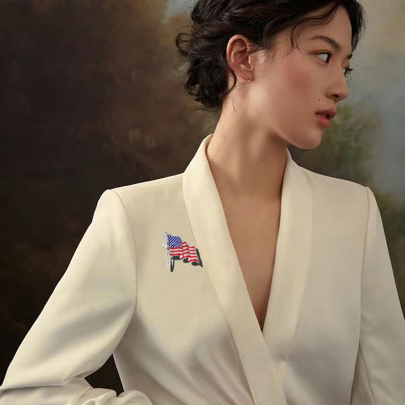 Elegant Streetwear American Flag Alloy Inlay Rhinestones Women's Brooches display picture 7