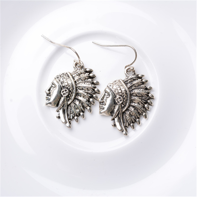 1 Pair Vintage Style Human Face Plating Alloy Gold Plated Drop Earrings display picture 1