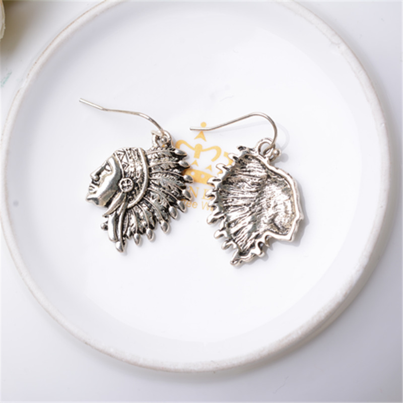 1 Pair Vintage Style Human Face Plating Alloy Gold Plated Drop Earrings display picture 2