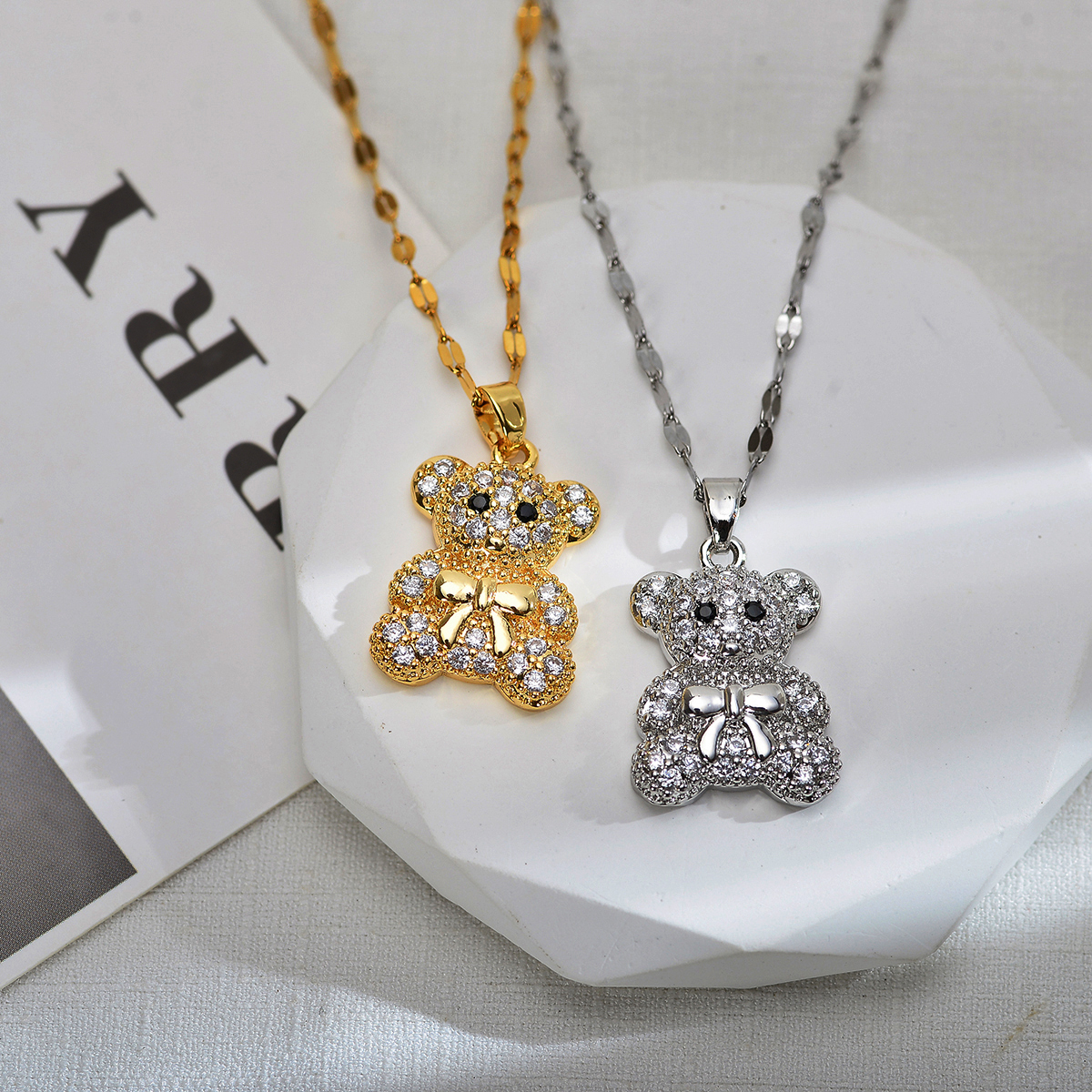 Cute Little Bear Titanium Steel Copper Inlay Zircon Pendant Necklace display picture 4