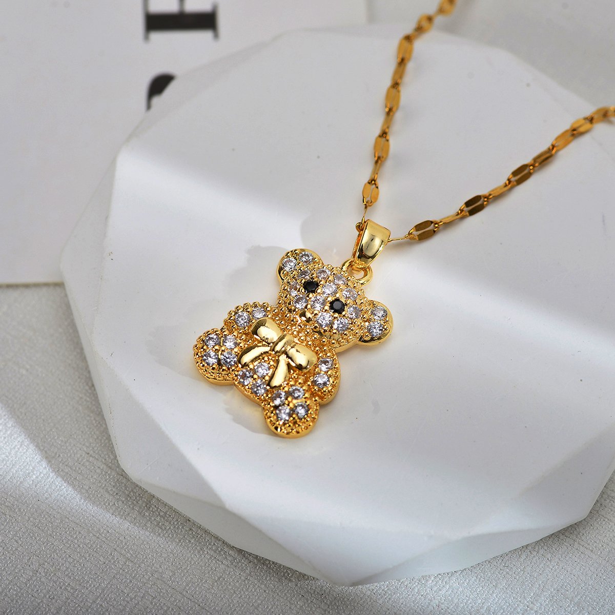 Cute Little Bear Titanium Steel Copper Inlay Zircon Pendant Necklace display picture 1