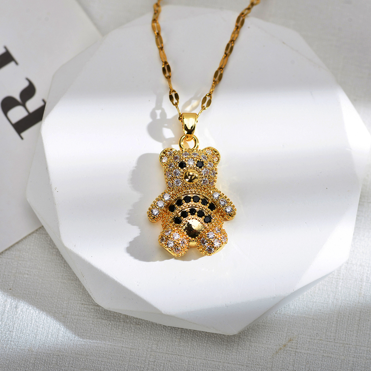 Cute Animal Bear Titanium Steel Copper Plating Inlay Zircon 18k Gold Plated Pendant Necklace display picture 3