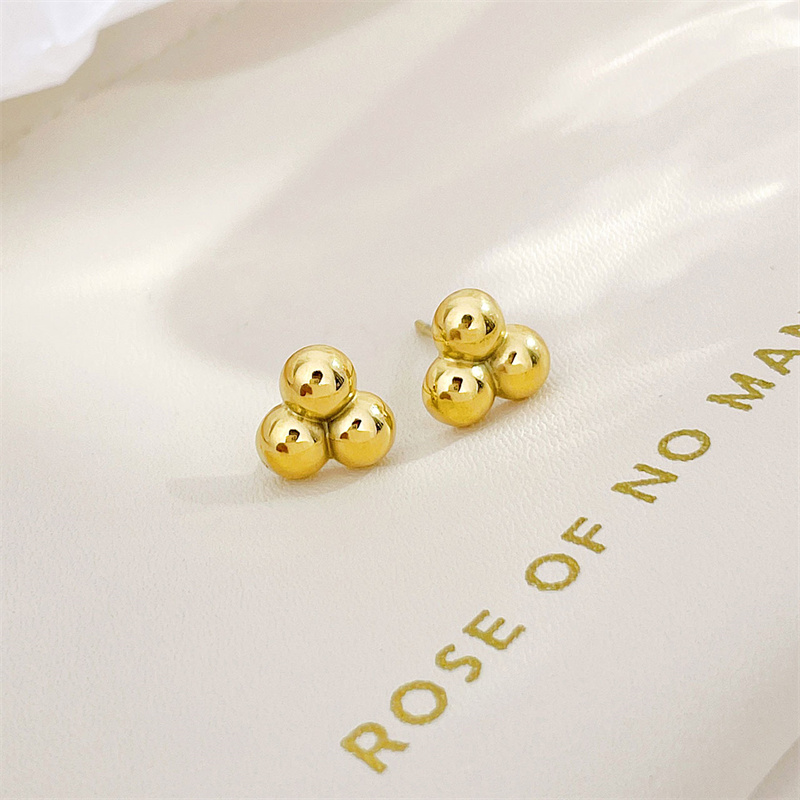 1 Pair Simple Style Ball Patchwork Plating Stainless Steel White Gold Plated Gold Plated Ear Studs display picture 1