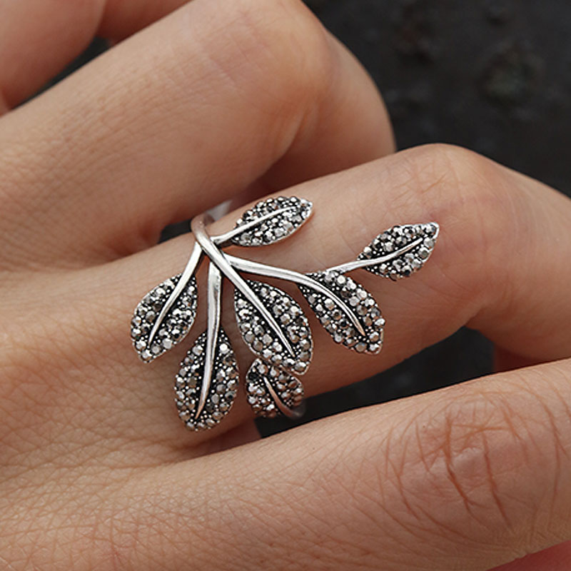 Antique Silver Elegant Leaf Inlay Zircon Open Rings display picture 6
