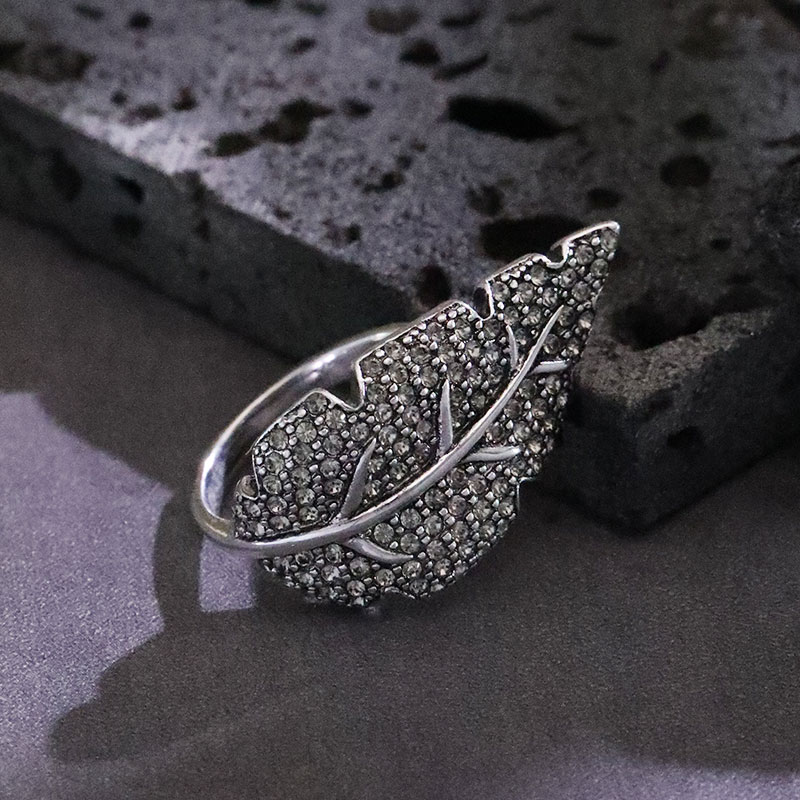 Antique Silver Elegant Leaf Inlay Zircon Open Rings display picture 18