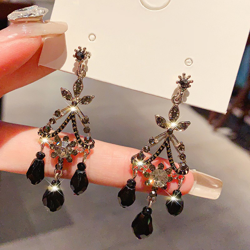 1 Pair Elegant Lady Korean Style Water Droplets Inlay Alloy Rhinestones Drop Earrings display picture 4
