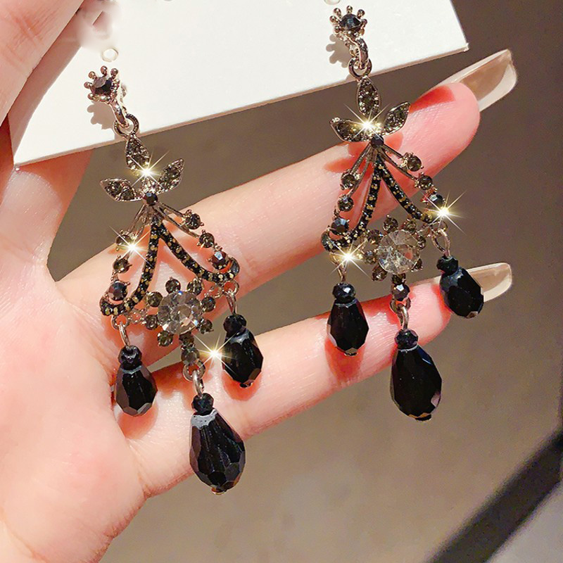 1 Pair Elegant Lady Korean Style Water Droplets Inlay Alloy Rhinestones Drop Earrings display picture 3
