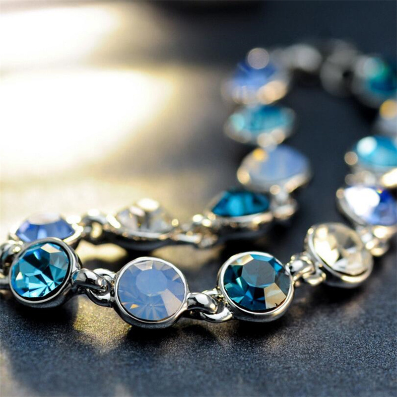 Simple Style Round White Gold Plated Rhinestones Glass Alloy Wholesale Bracelets display picture 3