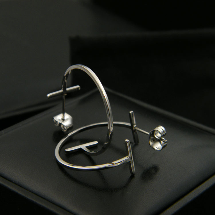 1 Pair Elegant Letter Plating Stainless Steel Earrings display picture 1