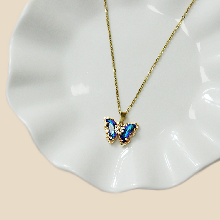 Casual Butterfly Stainless Steel Plating Inlay Zircon Gold Plated Pendant Necklace display picture 4