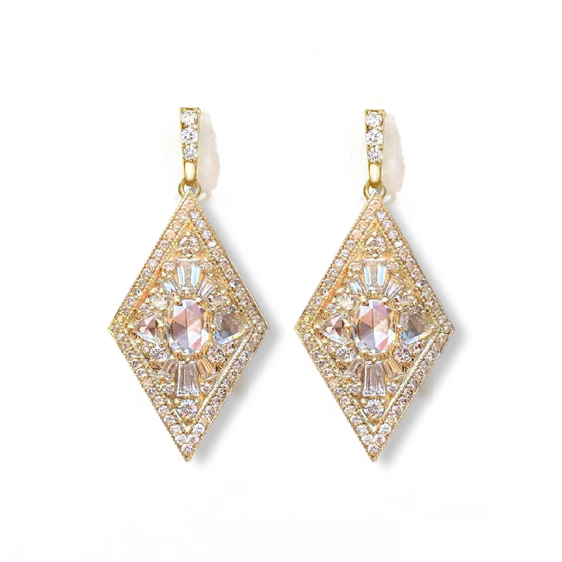 1 Pair Simple Style Rhombus Inlay Alloy Rhinestones Glass Gold Plated Drop Earrings display picture 1