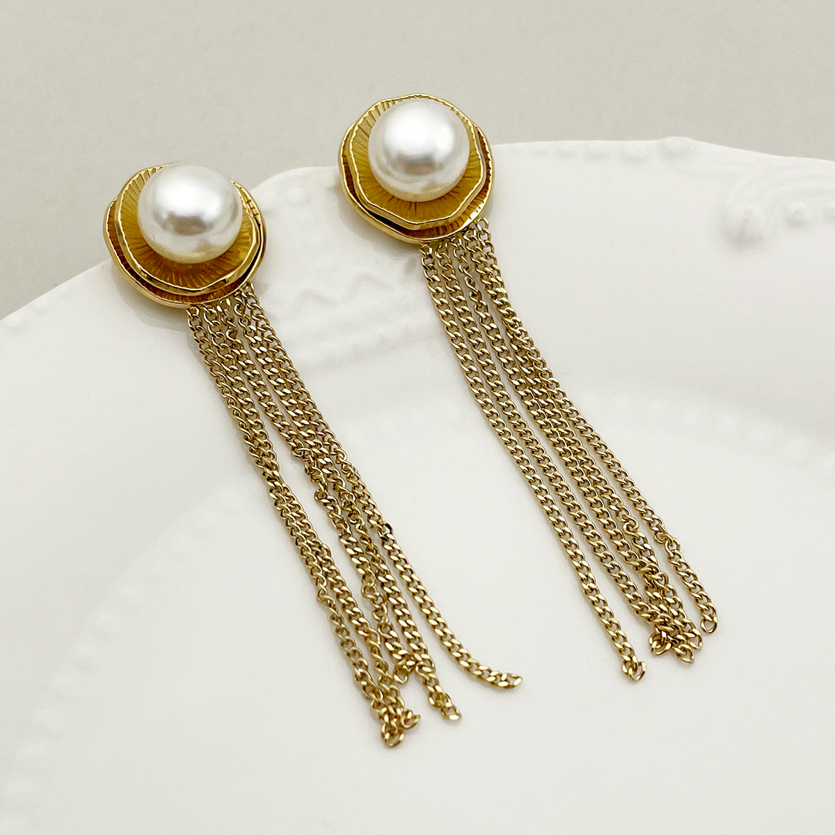 1 Pair Simple Style Tassel Plating Inlay 304 Stainless Steel Pearl 14K Gold Plated Drop Earrings display picture 1