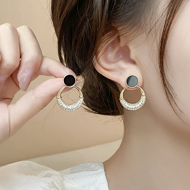 1 Pair Simple Style Circle Inlay Alloy Zircon Drop Earrings display picture 5