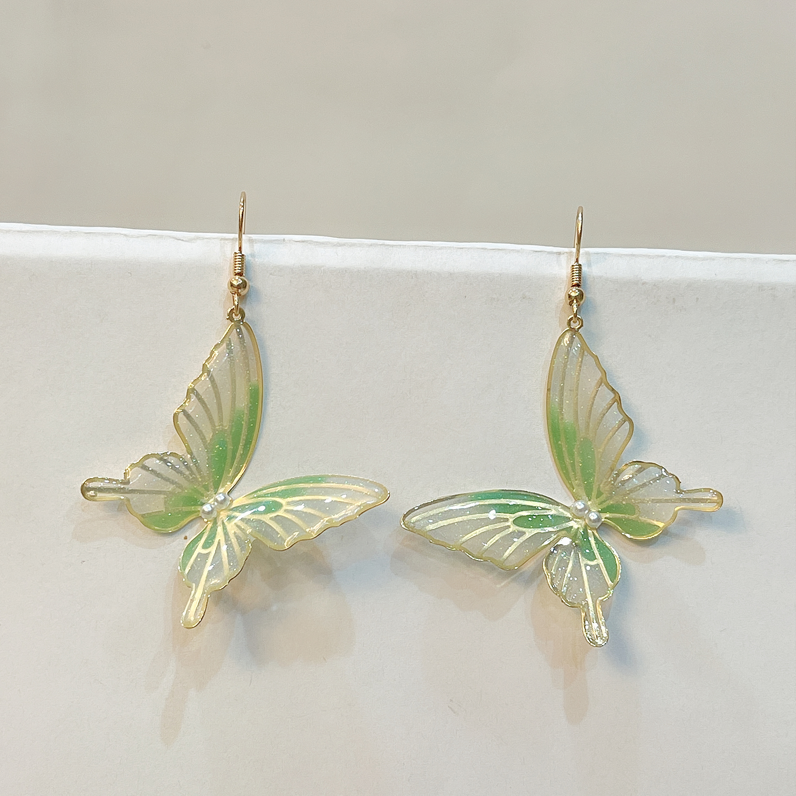 1 Pair Elegant Lady Korean Style Butterfly Resin Drop Earrings display picture 1