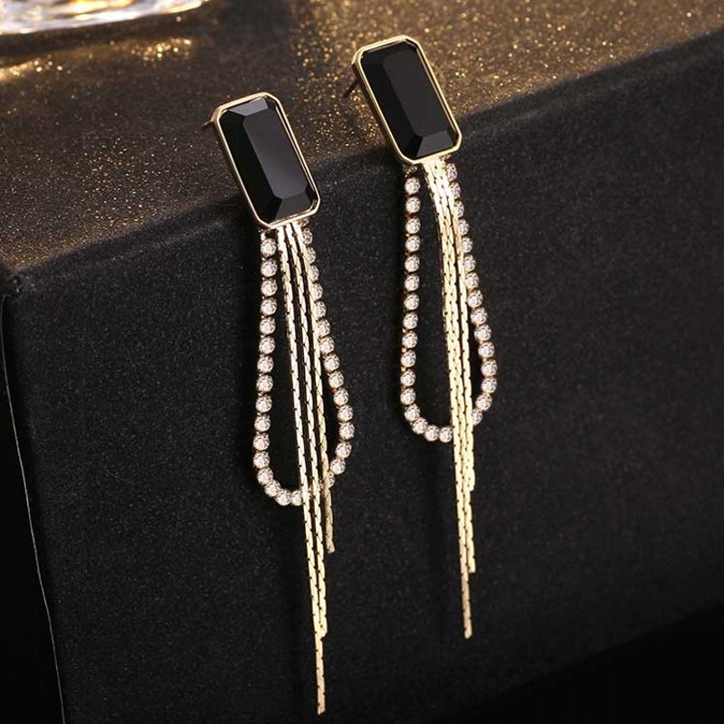 1 Pair Elegant Lady Korean Style Rectangle Inlay Alloy Crystal Gold Plated Drop Earrings display picture 3