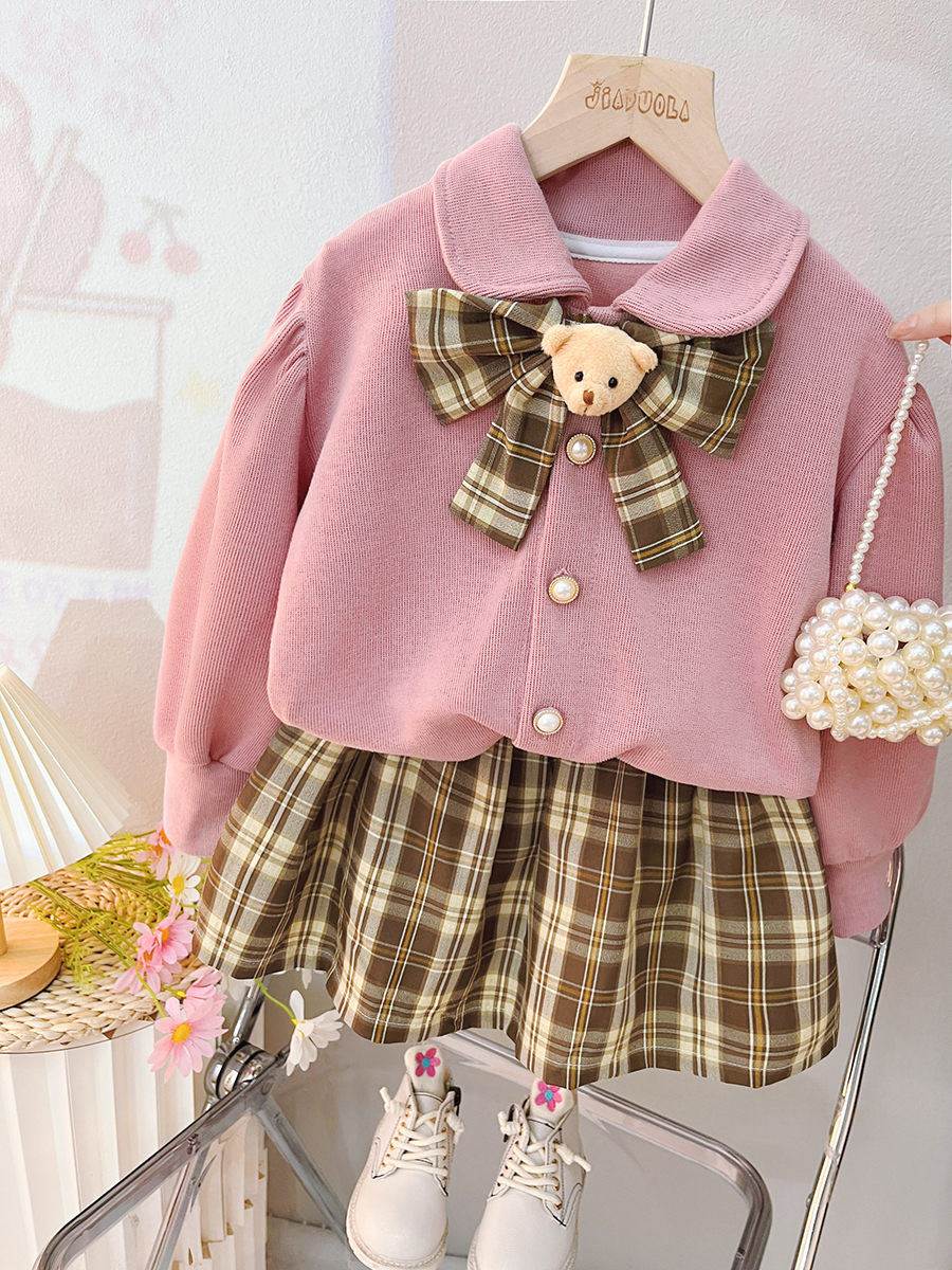 Casual Princess Plaid Bear Bowknot Cotton Girls Clothing Sets display picture 17
