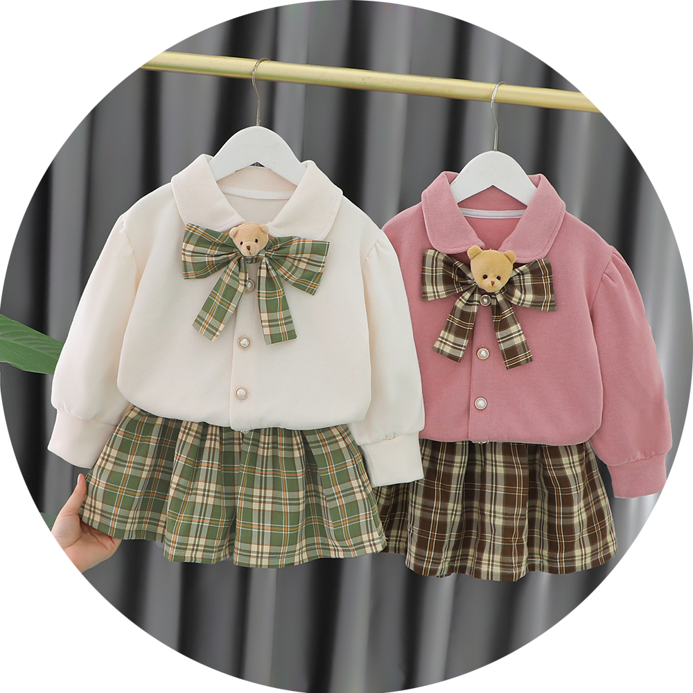 Casual Princess Plaid Bear Bowknot Cotton Girls Clothing Sets display picture 19